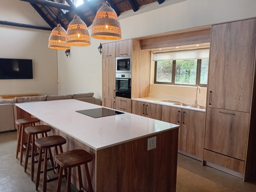To Let 4 Bedroom Property for Rent in Cintsa East Eastern Cape